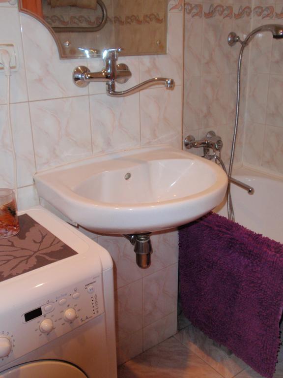 Central Cietoksna Street Apartment Daugavpils Bilik gambar